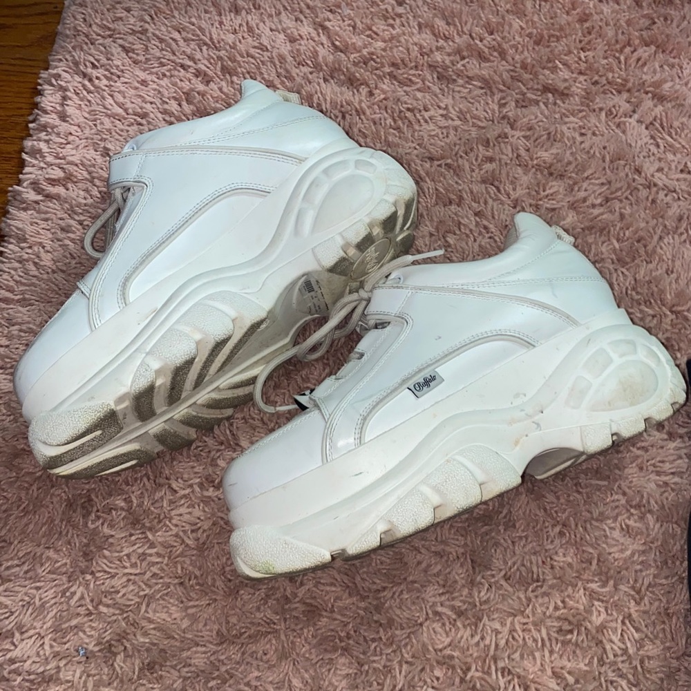 white buffalo london platforms w10